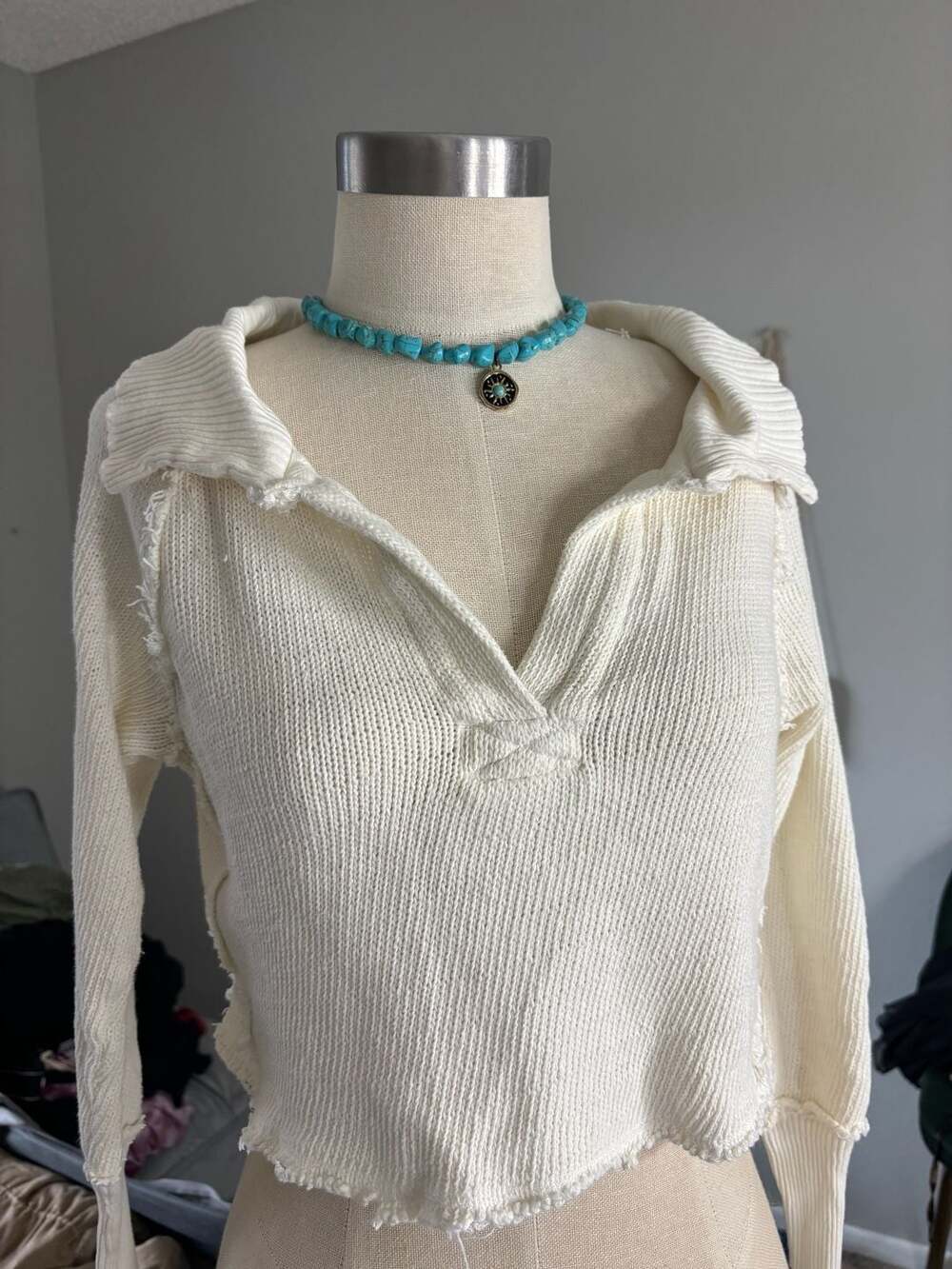 We The Free Darcy Cropped V-Neck Sweater